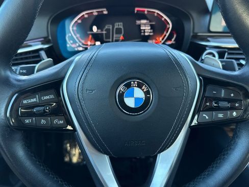 Used 2021 BMW 530i w/ Convenience Package image 25