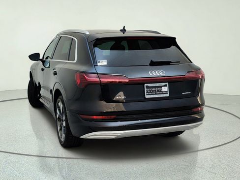 Used 2023 Audi e-tron Premium Plus w/ Premium Plus Package AWD/4WD image 11