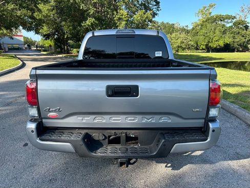 Used 2020 Toyota Tacoma Limited AWD/4WD image 5