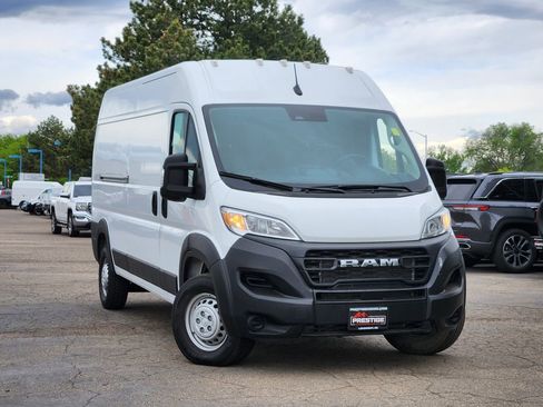 Used 2025 RAM ProMaster 2500 FWD image 1