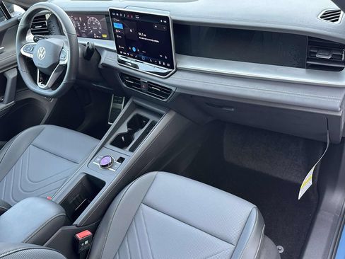 New 2026 Volkswagen Tiguan SE R-Line AWD/4WD image 12