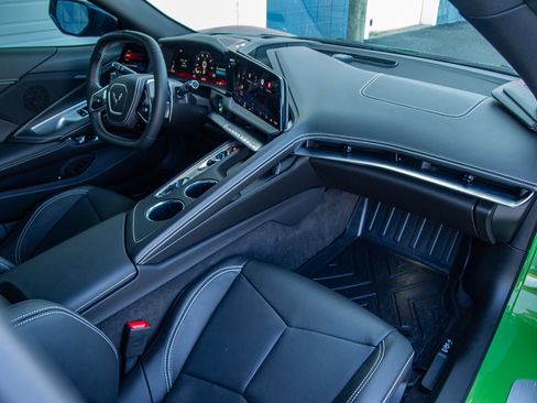 Used 2026 Chevrolet Corvette Stingray Convertible w/ Battery Protection Package RWD image 26