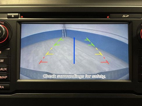 Used 2018 Nissan Titan SV w/ SV Convenience Package image 10