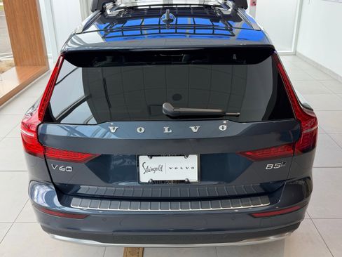 New 2026 Volvo V60 B5 Cross Country Ultra w/ Protection Package Premier image 7