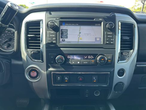 Used 2017 Nissan Titan SV RWD image 23