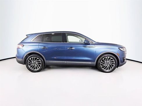 Used 2019 Lincoln Nautilus Reserve AWD/4WD image 12