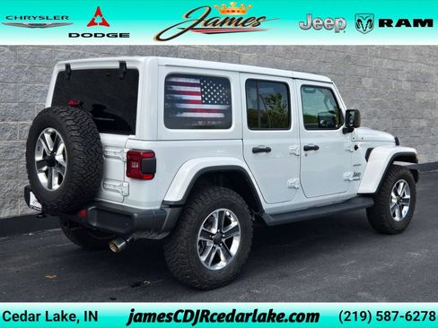 Used 2021 Jeep Wrangler Unlimited Sahara AWD/4WD image 5