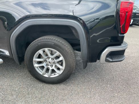 Used 2020 GMC Sierra 1500 SLE w/ SLE Value Package AWD/4WD image 8