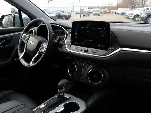 Used 2025 Chevrolet Blazer LT image 17