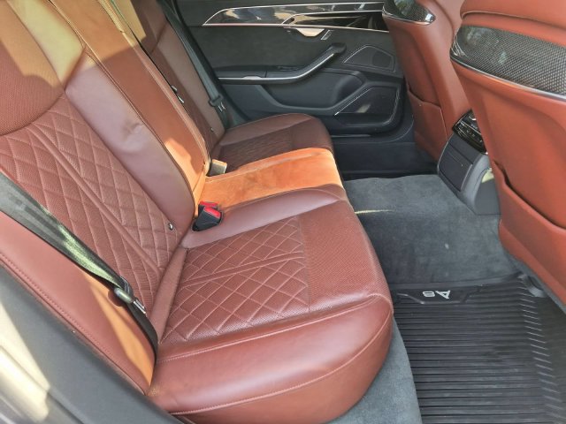 Used 2021 Audi S8 L w/ S8 Executive Package AWD/4WD image 30