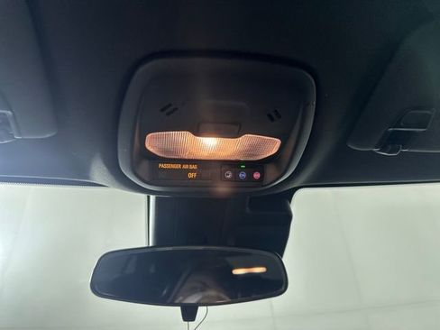 Used 2025 Chevrolet Trax RS w/ Driver Confidence Package image 24