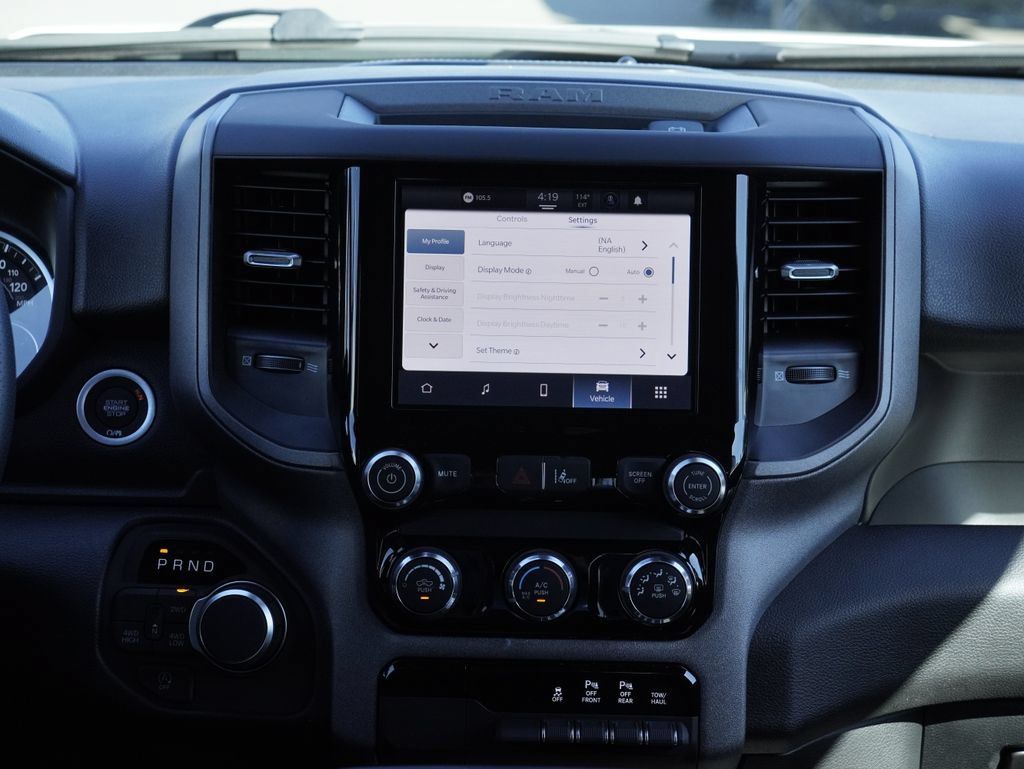 New 2026 RAM 1500 Express AWD/4WD image 32