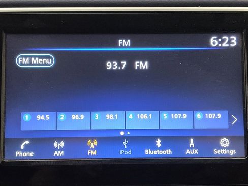 Used 2024 Nissan Versa SV FWD image 25