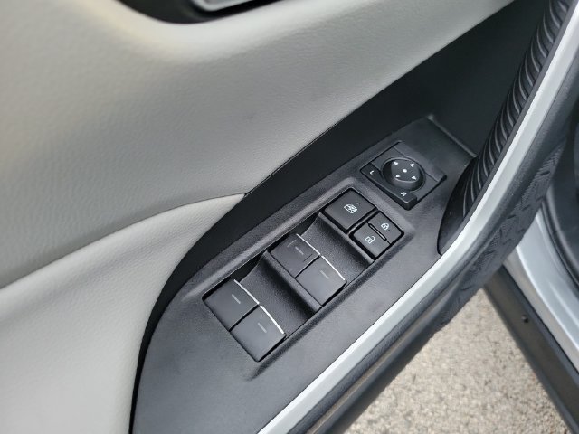 Used 2024 Toyota RAV4 XLE AWD/4WD image 11