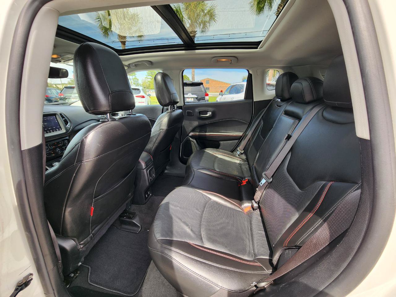 Used 2021 Jeep Compass Trailhawk w/ Sun and Sound Group AWD/4WD image 11