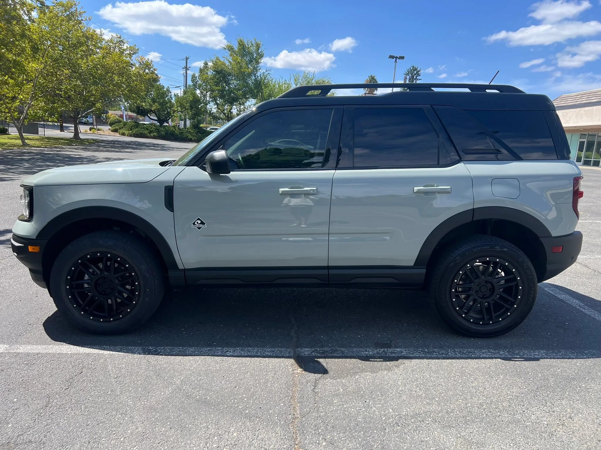 Used 2023 Ford Bronco Sport Outer Banks w/ Tech Package AWD/4WD image 8
