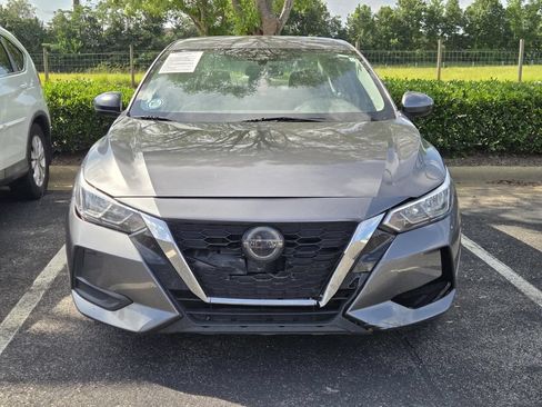 Used 2021 Nissan Sentra SV FWD image 2