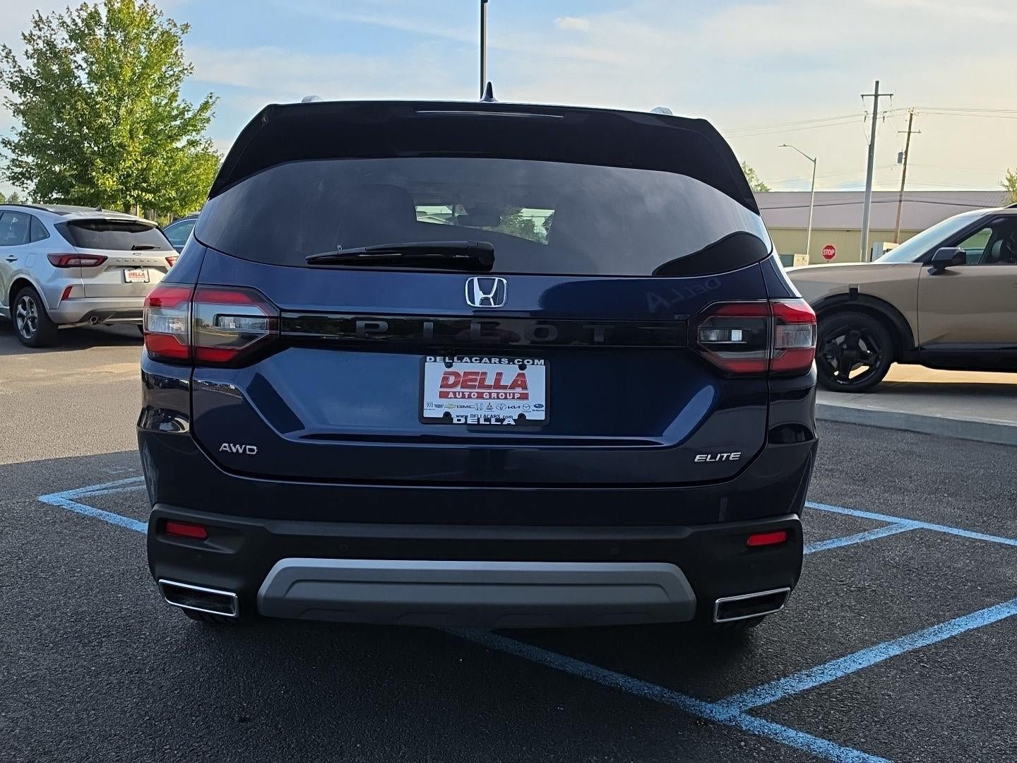 Used 2024 Honda Pilot Elite image 4