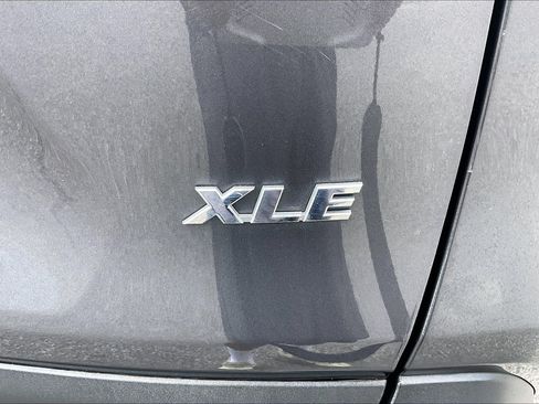 Used 2024 Toyota RAV4 XLE FWD image 10
