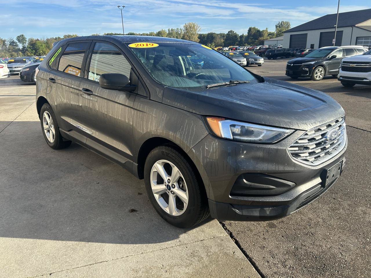 Used 2019 Ford Edge SE FWD image 3