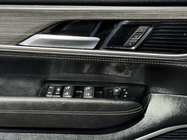 Used 2024 Jeep Wagoneer Series II AWD/4WD image 24