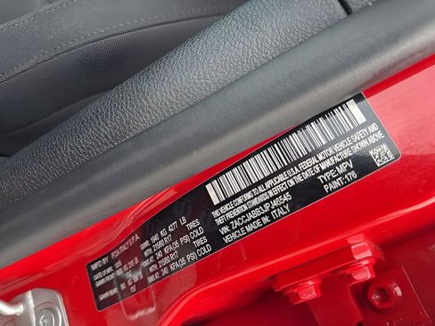 Used 2018 Jeep Renegade Latitude image 32