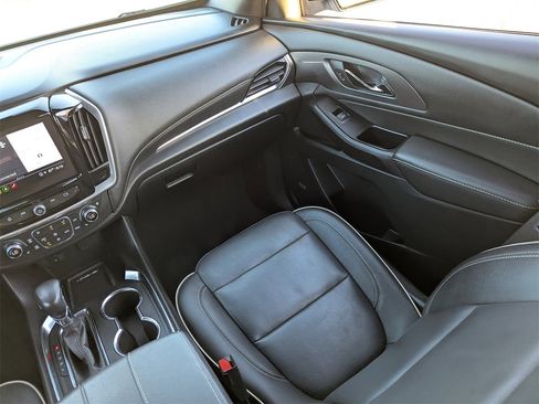Used 2022 Chevrolet Traverse Premier w/ Redline Edition image 19