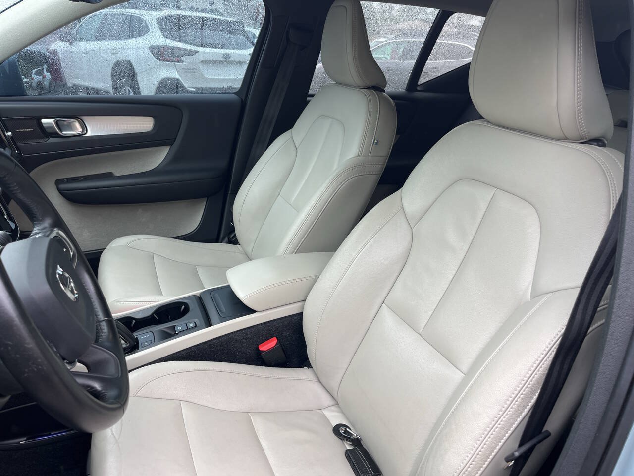 Used 2019 Volvo XC40 T5 Momentum AWD/4WD image 9