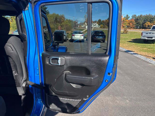 Used 2022 Jeep Gladiator Mojave w/ LED Lighting Group AWD/4WD image 14