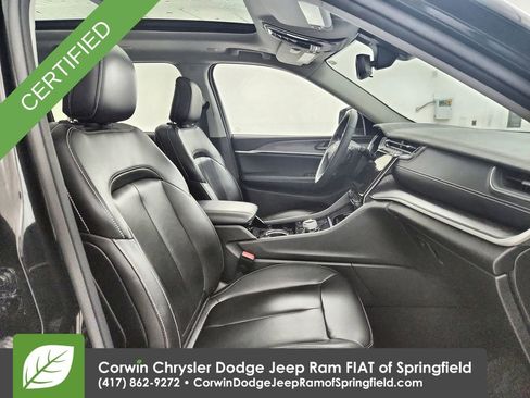 Certified 2023 Jeep Grand Cherokee L Limited AWD/4WD image 33