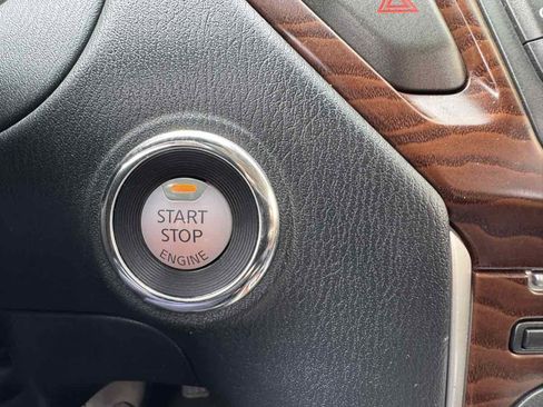 Used 2020 Nissan Pathfinder Platinum image 35