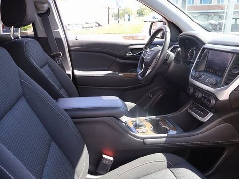 Certified 2023 GMC Acadia SLE w/ Driver Convenience Package AWD/4WD image 9