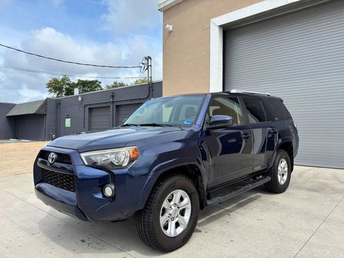 Used 2014 Toyota 4Runner SR5 AWD/4WD image 1