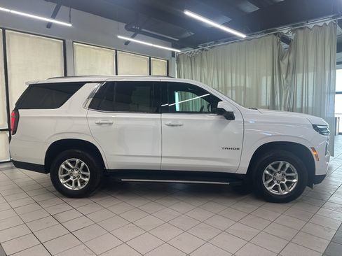 Used 2025 Chevrolet Tahoe LT AWD/4WD image 3