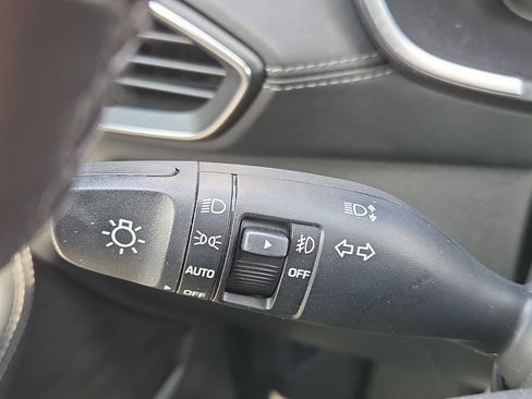 Used 2019 Hyundai Santa Fe AWD image 34