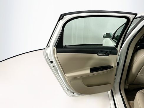 Used 2009 Chevrolet Impala LT image 24