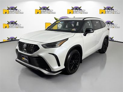 Used 2024 Toyota Highlander XSE