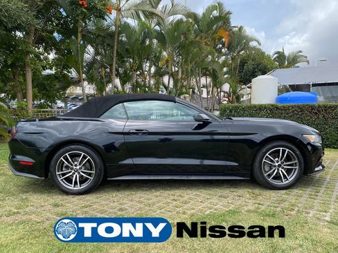Used 2017 Ford Mustang Premium RWD image 8