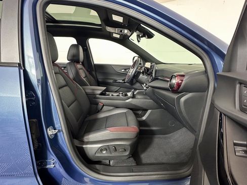 Used 2025 Chevrolet Equinox RS w/ Convenience Package III image 5