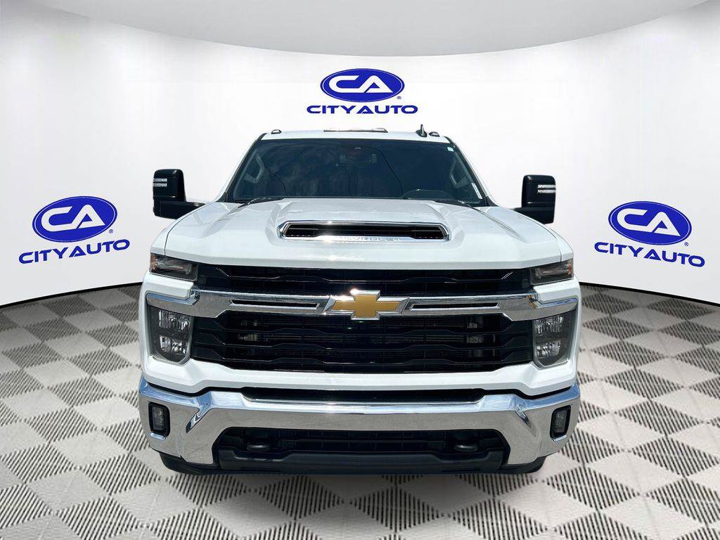 Used 2024 Chevrolet Silverado 3500 LT w/ Convenience Package AWD/4WD image 11