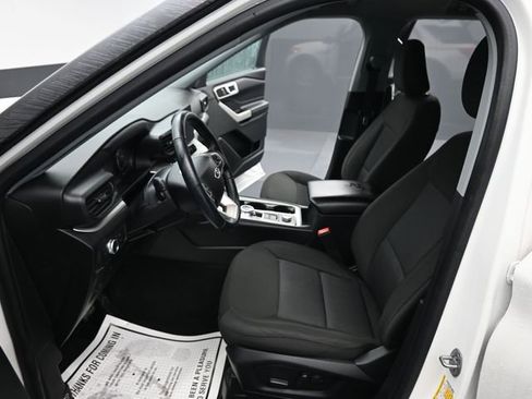 Used 2022 Ford Explorer XLT w/ Class IV Trailer Tow Package image 14