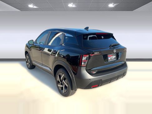 New 2026 Nissan Kicks SV image 3