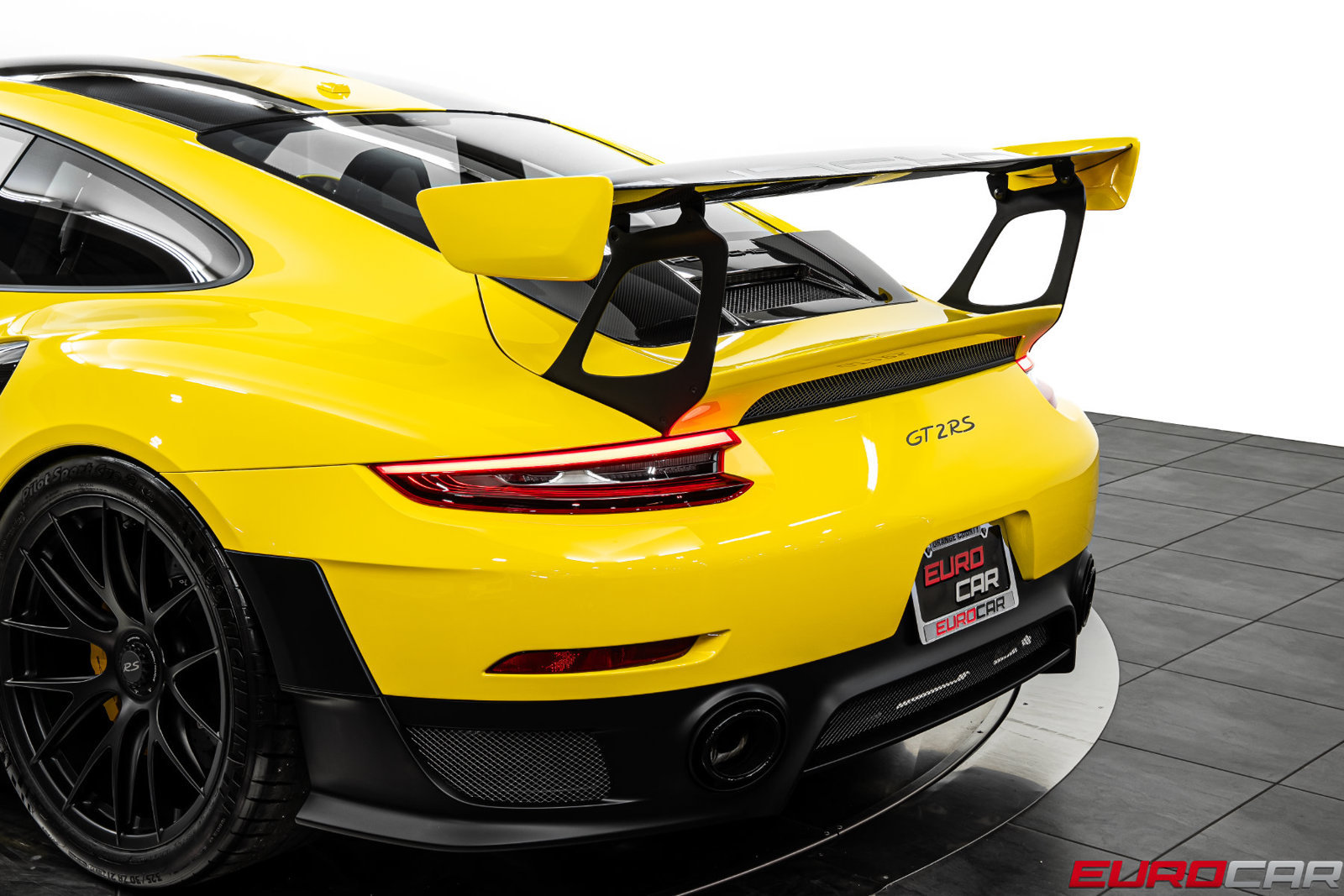 Used 2019 Porsche 911 GT2 RS RWD image 24
