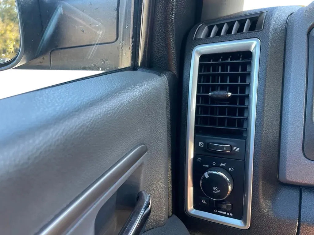 Used 2019 RAM 1500 Warlock AWD/4WD image 31