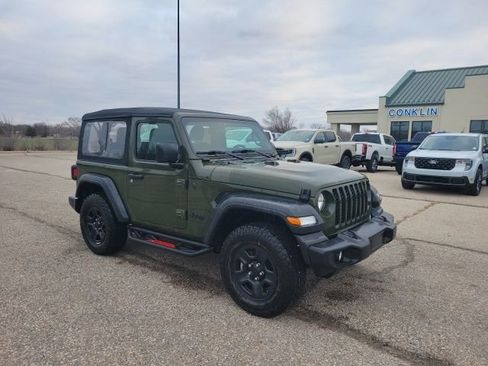 Used 2024 Jeep Wrangler Sport image 20