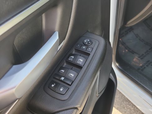 Used 2024 RAM 1500 Big Horn AWD/4WD image 17