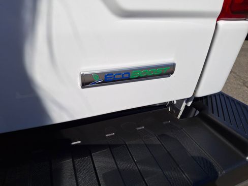 Used 2019 Ford F150 Lariat w/ Trailer Tow Package image 30