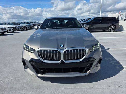 New 2026 BMW 530i image 2