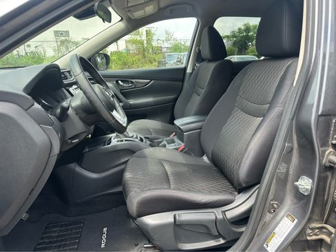 Used 2019 Nissan Rogue S w/ Special Edition Package AWD/4WD image 10