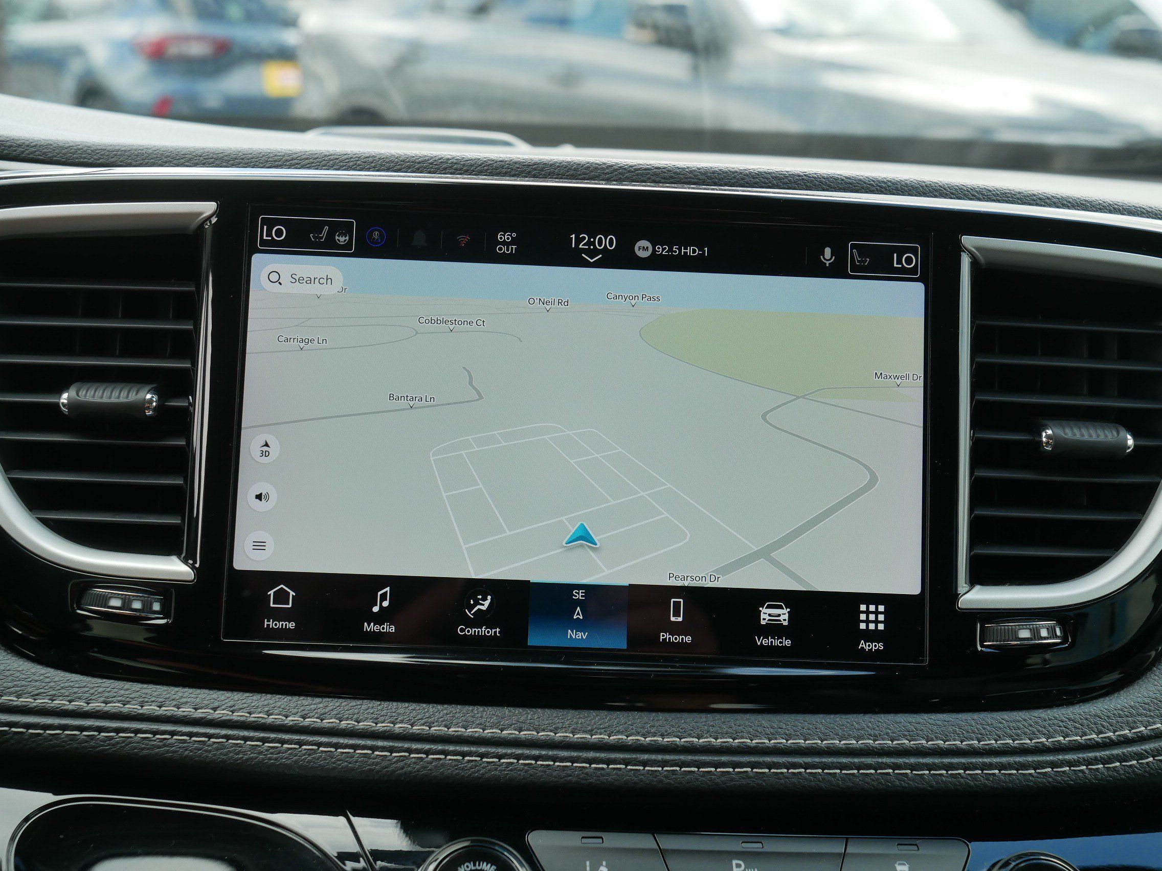 Used 2024 Chrysler Pacifica Limited FWD image 30